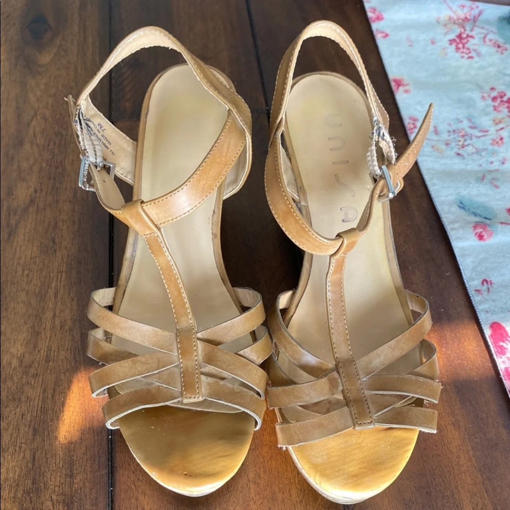 Sandals - Picture 2 of 4
